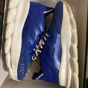 Blue Versace chain reaction.